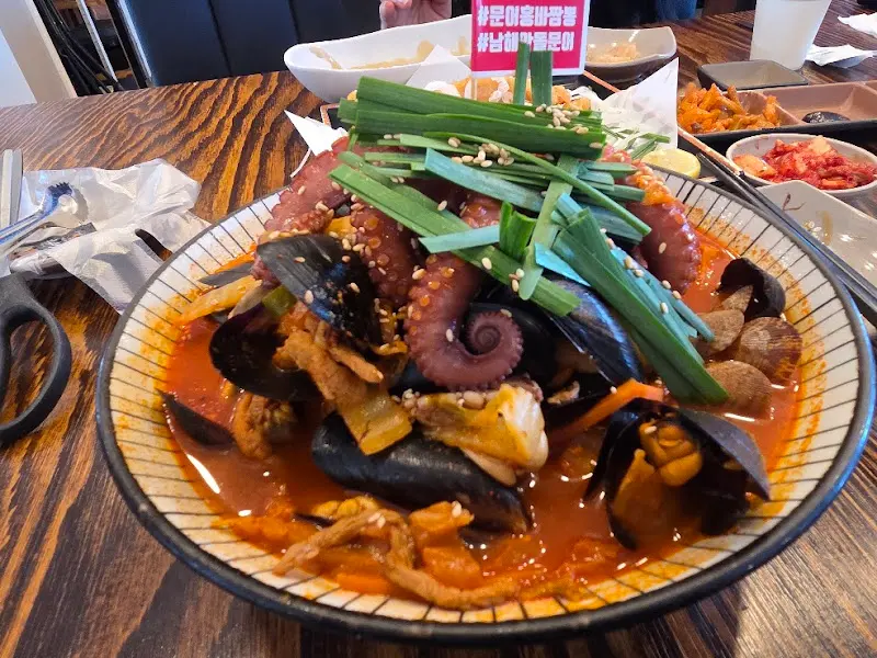 푸짐한 문어짬뽕