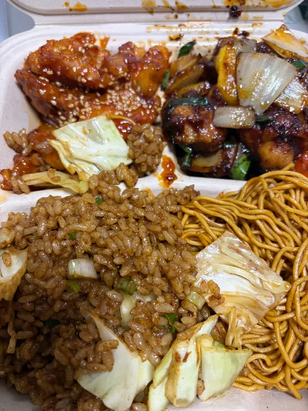 윤기가 흐르는 오렌지 치킨