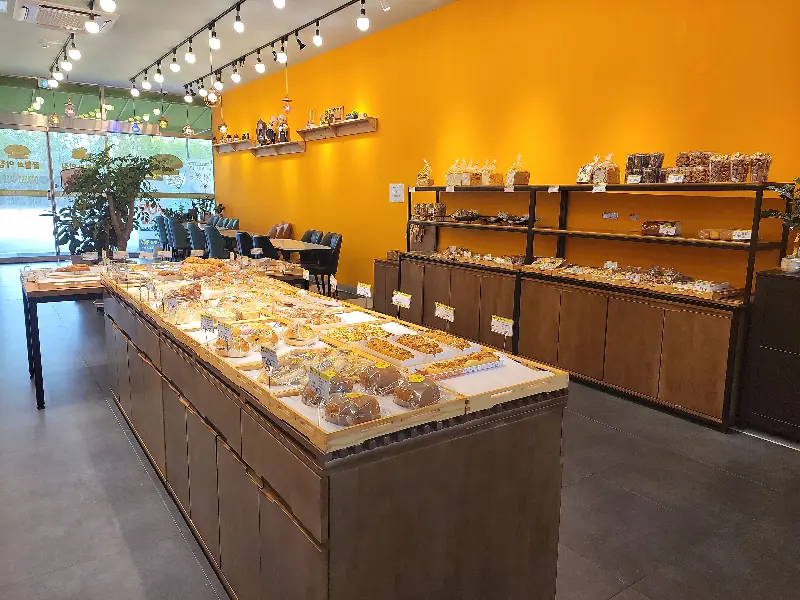 꿀벌의 아침 내부