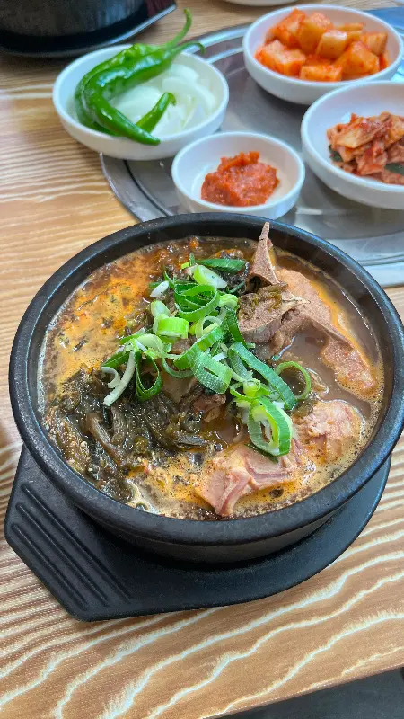 수영감자탕 뼈해장국