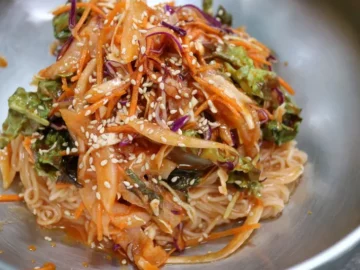 혼밥러의 속초 미식 방랑기, 설악회국수에서 맛보는 행복한 회국수 한 그릇!