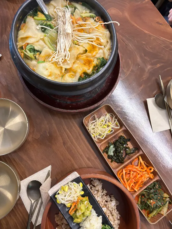 보기만 해도 푸짐한 털레기 수제비