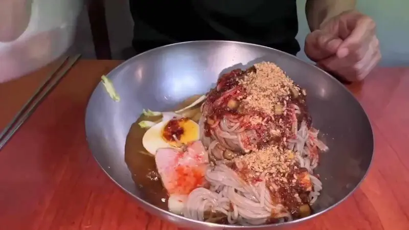 송원막국수 푸짐한 양