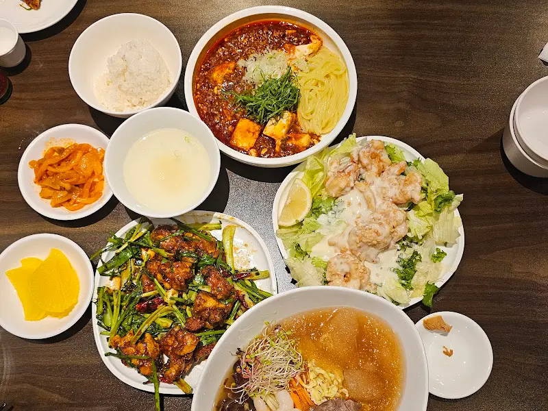 맛깔스러운 짜장면, 깐풍기, 마파두부