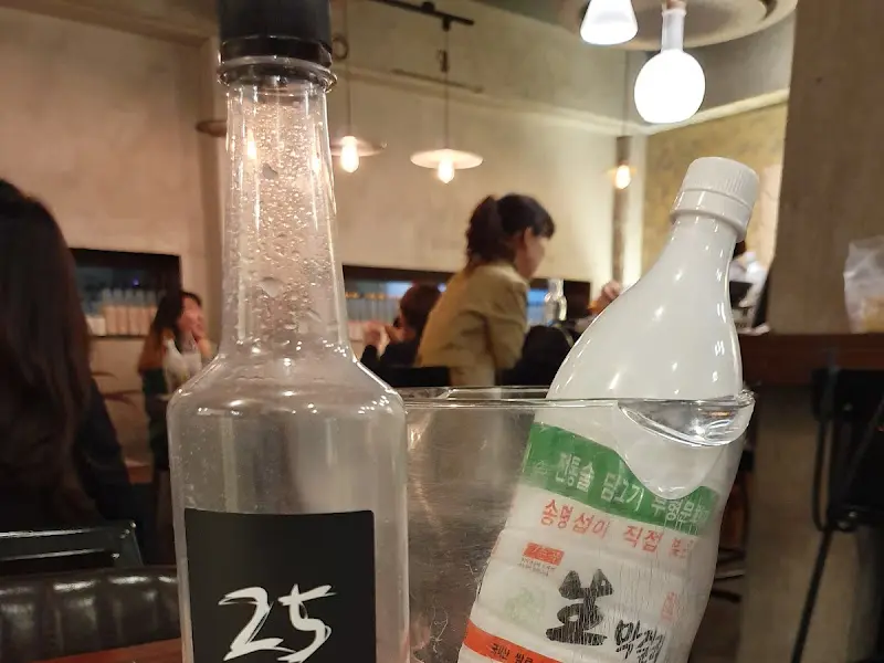 술곳간 내부 인테리어