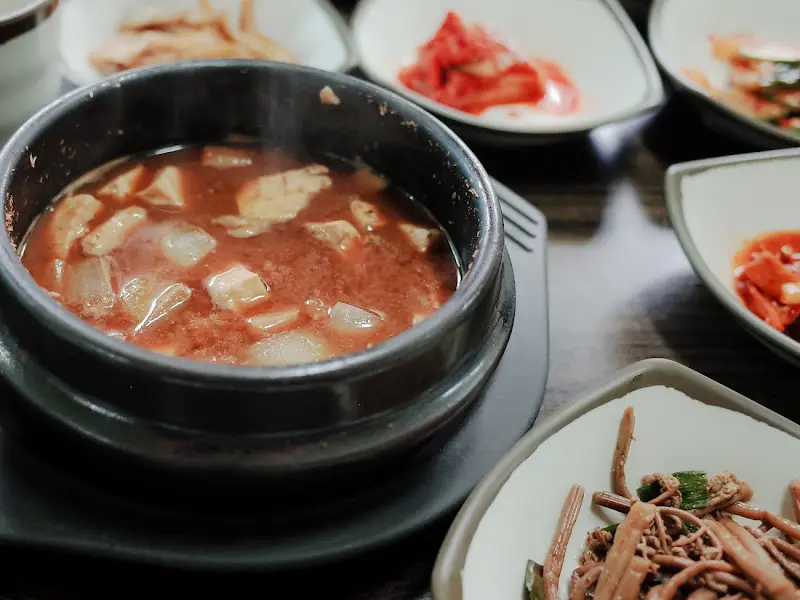 김치찌개와 밑반찬