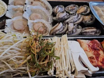 대천해수욕장 맛집, 해물과 고기의 환상적인 만남! 해물삼합 원조의 깊은 풍미를 찾아 떠나는 보령 미식 여행