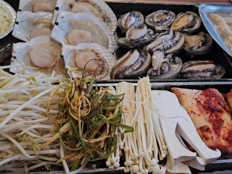 해물삼합 한 상 차림