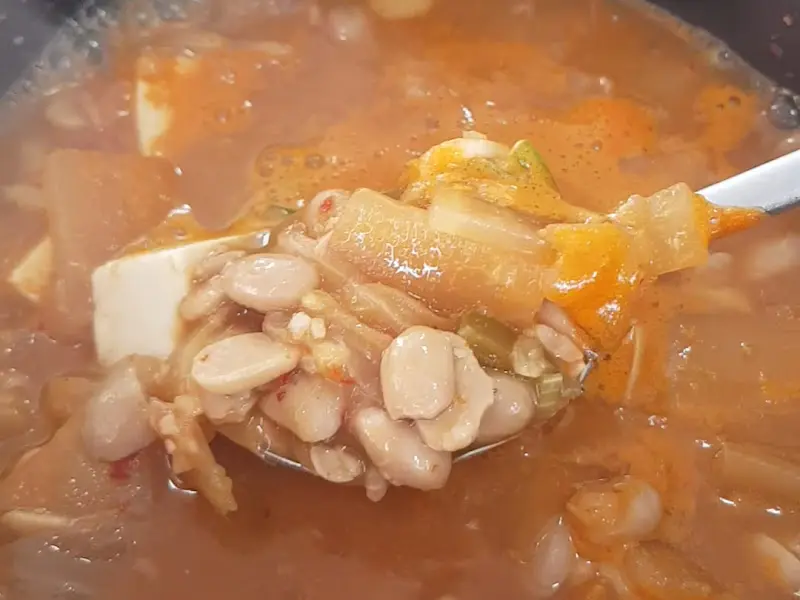 숟가락 가득 퍼올린 청국장