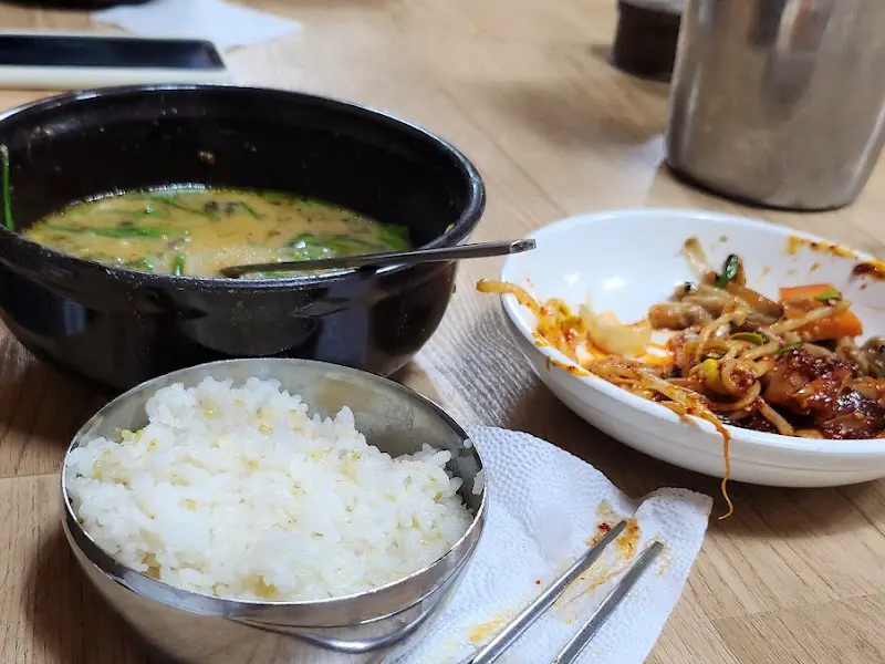 시락국과 다양한 반찬