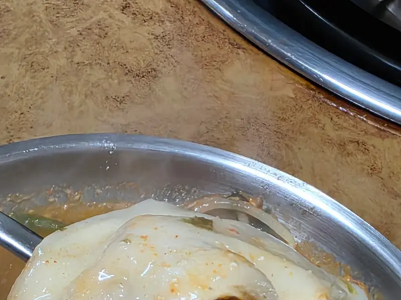 개인 접시에 담아 먹는 만두전골