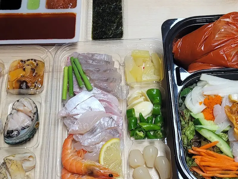 어실장회포장 물회와 모듬회