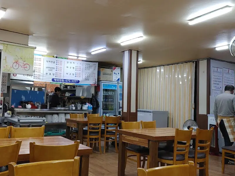낙지촌 내부 테이블
