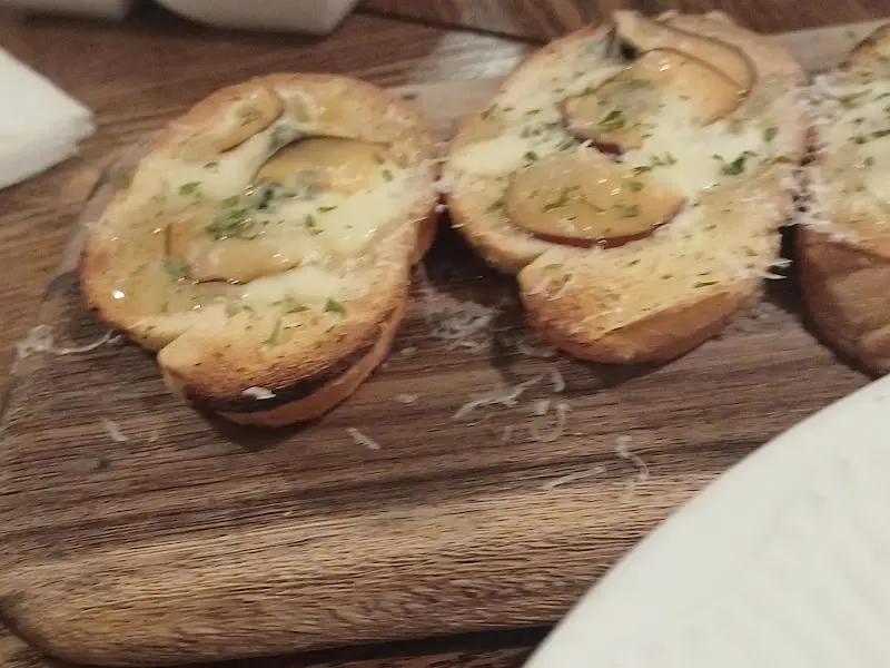 치즈 브루스케타