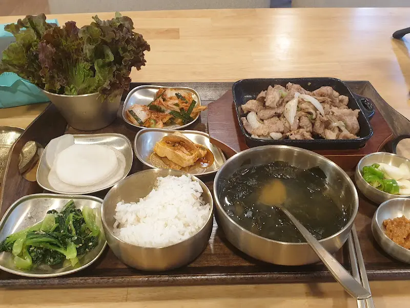 푸짐한 한상차림