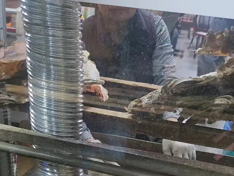 황태를 굽는 할머니