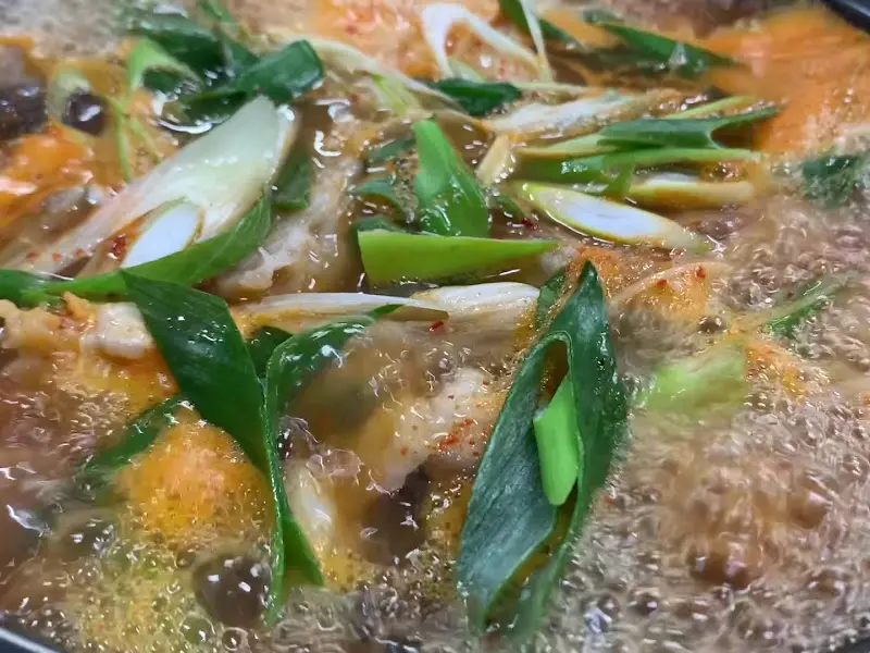 보글보글 끓는 물메기탕