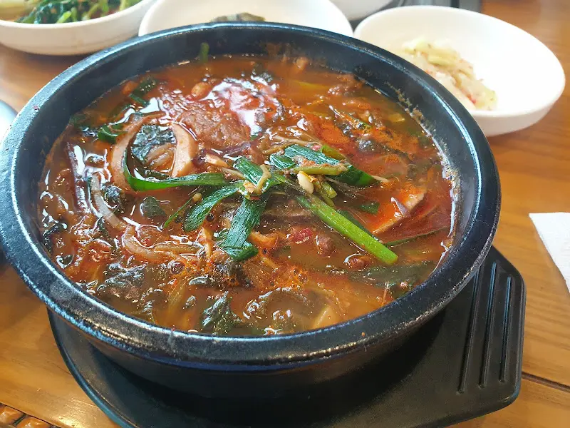 얼큰한 찌개