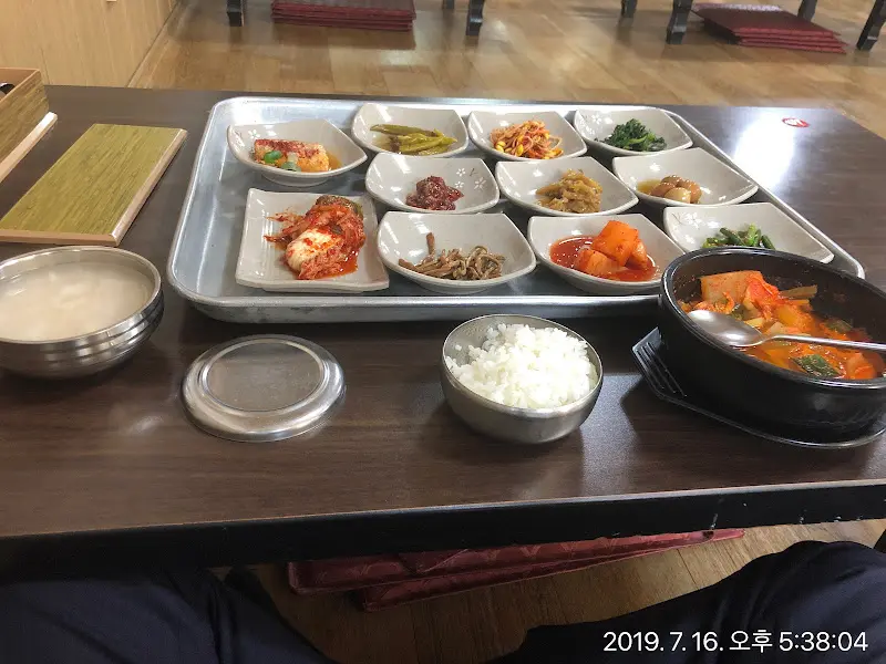 푸짐한 한상차림