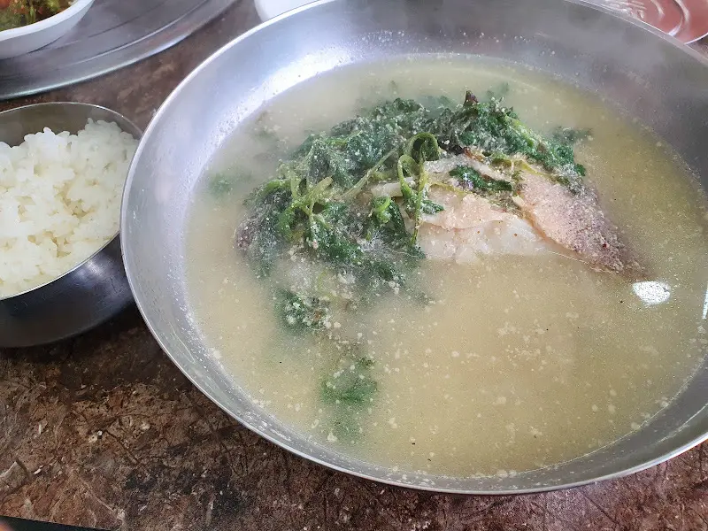 미주식당 도다리쑥국