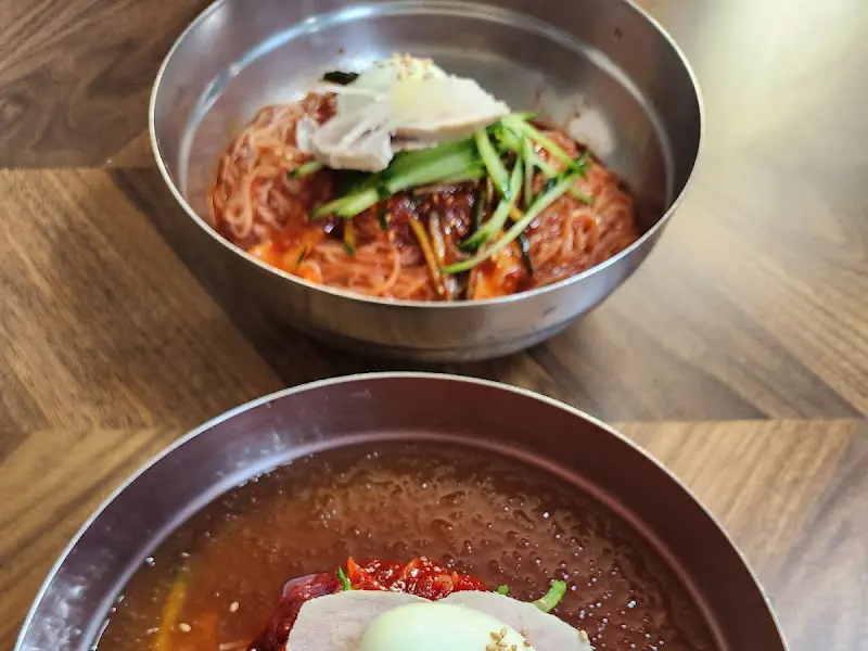 밀면과 비빔밀면 투샷