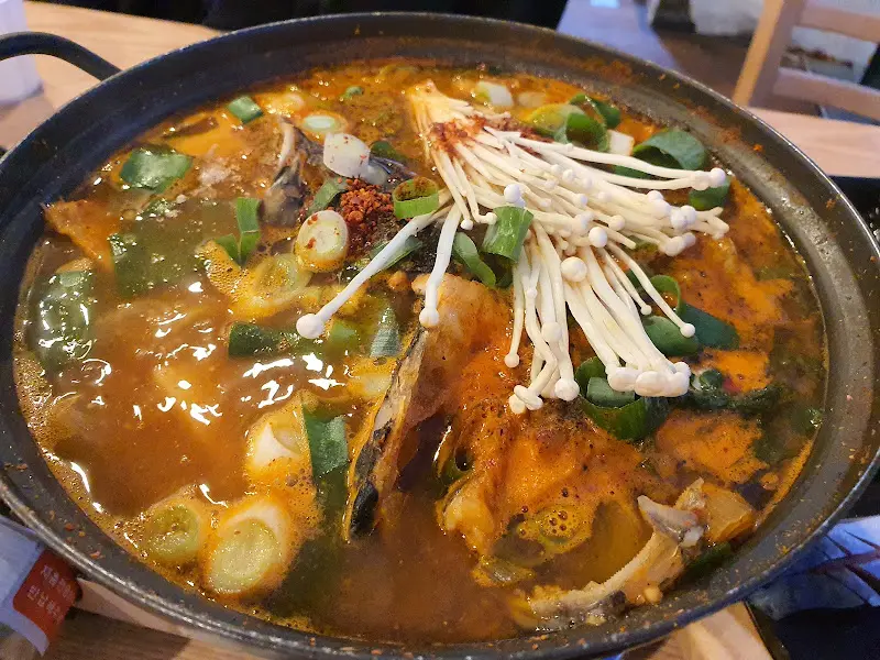 보글보글 끓는 매운탕