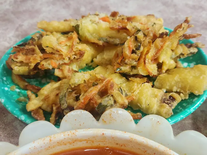 튀김과 떡볶이 국물