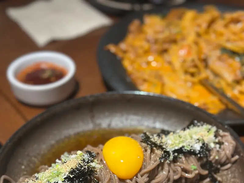 소꼬리 수육과 제육 크림 파스타