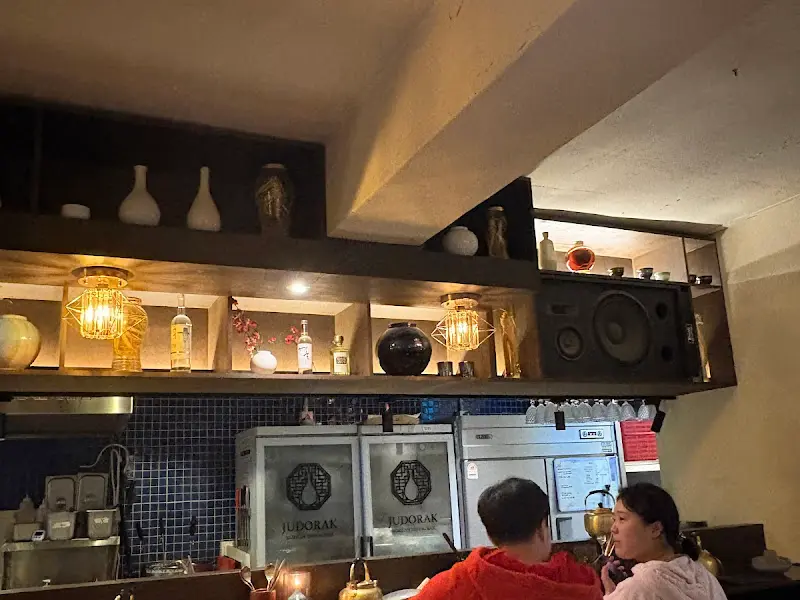 주방 위쪽 진열대