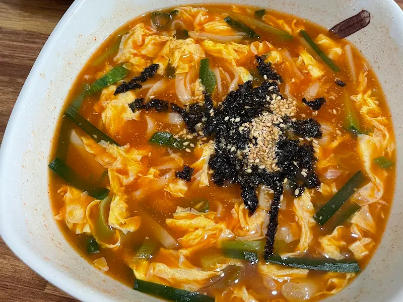 장칼국수 속 재료들