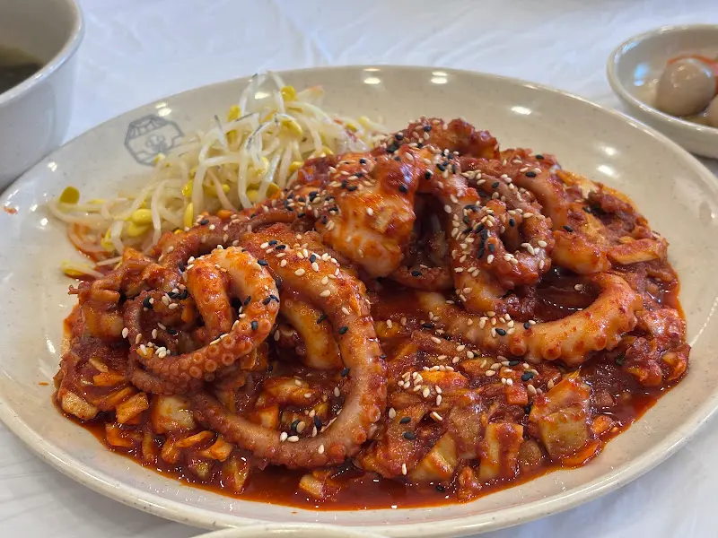 탱글탱글한 낙지볶음