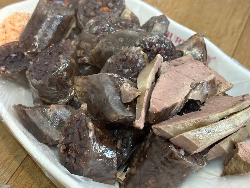 윤기가 흐르는 찰진 순대