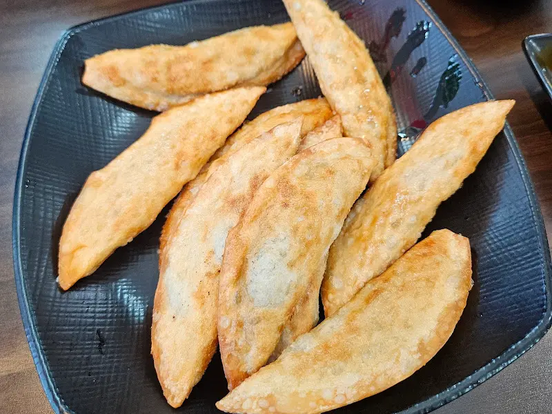 군만두의 아쉬운 바삭함