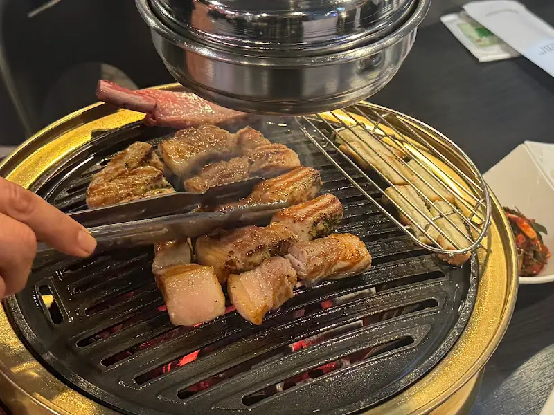 우대갈비 굽는 모습