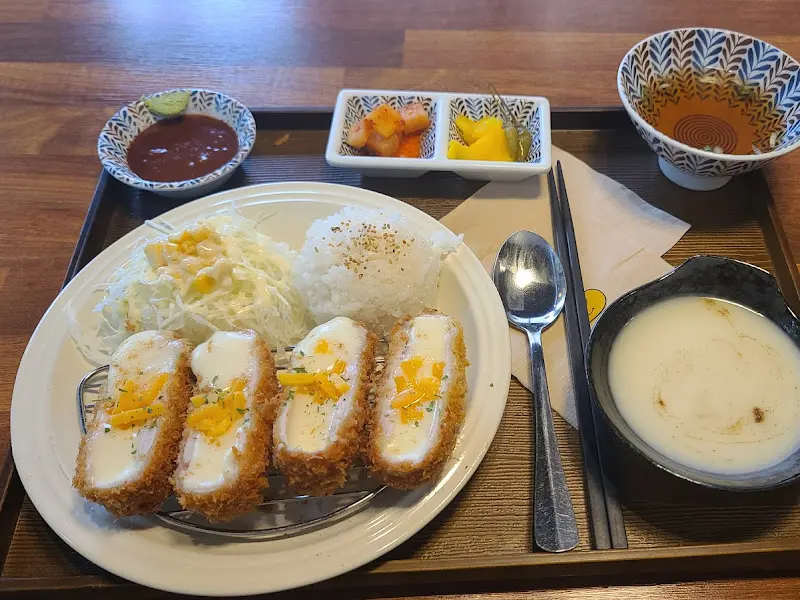 유키더블치즈 가츠 전체샷