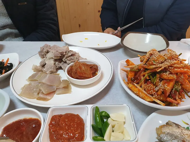 장미식당 홍어 삼합