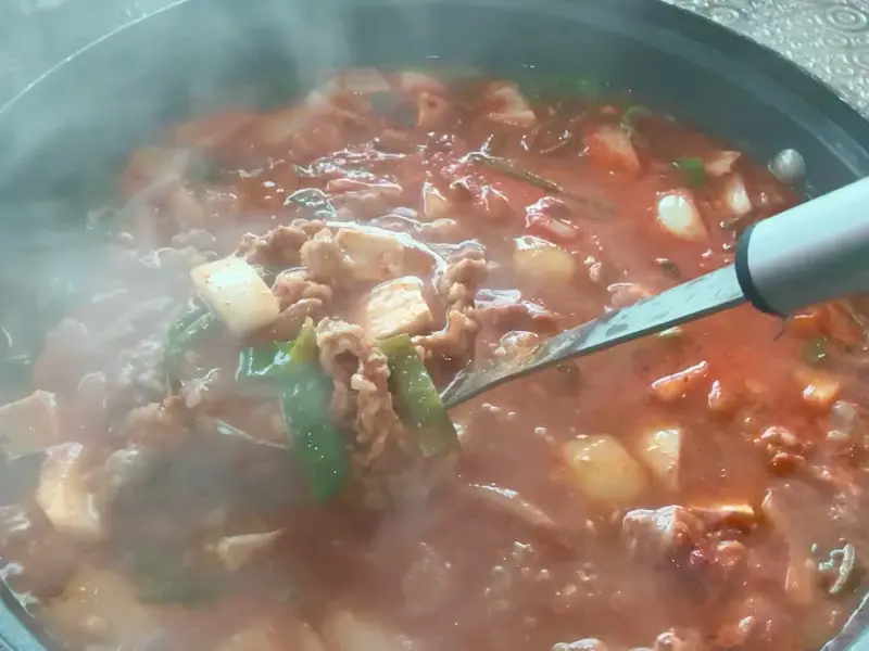 차돌된장찌개의 모습