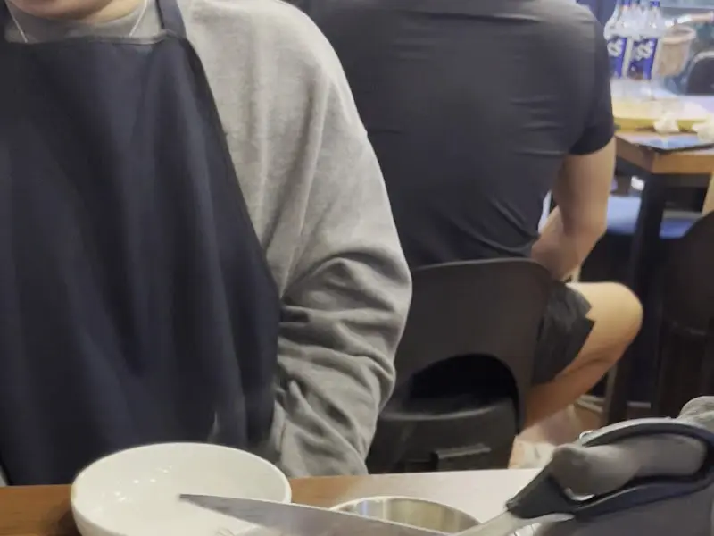 고기를 굽는 모습