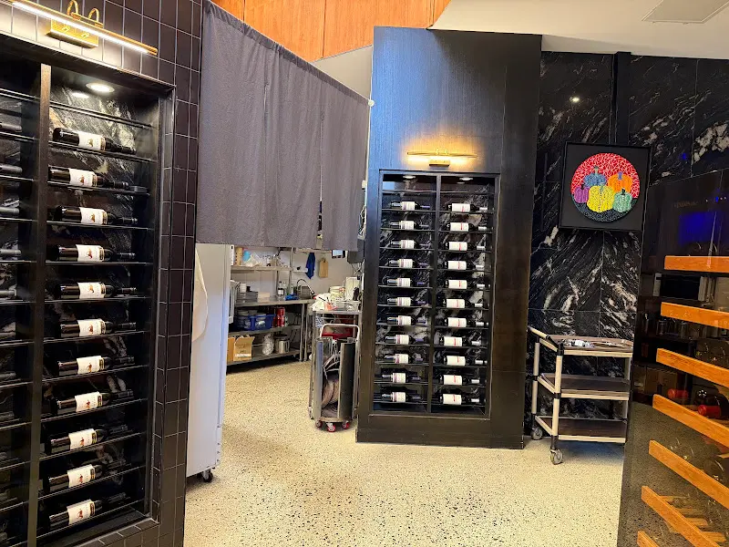 고급스러운 분위기의 부처리호수 내부