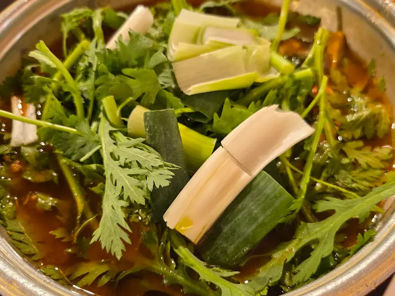 셀프바에서 즐기는 쫄깃한 수제비