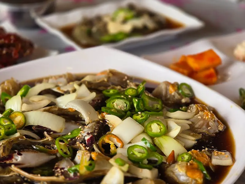 간장게장과 양념게장의 환상적인 조화