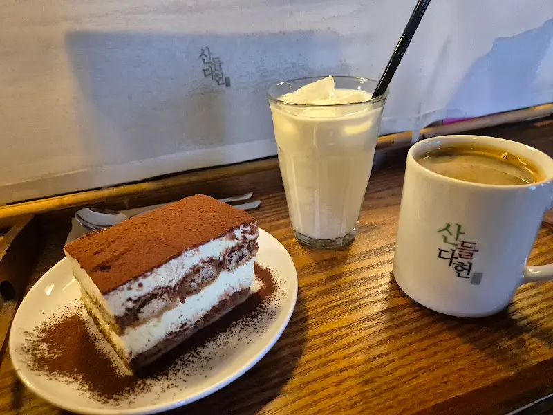 티라미수와 아메리카노