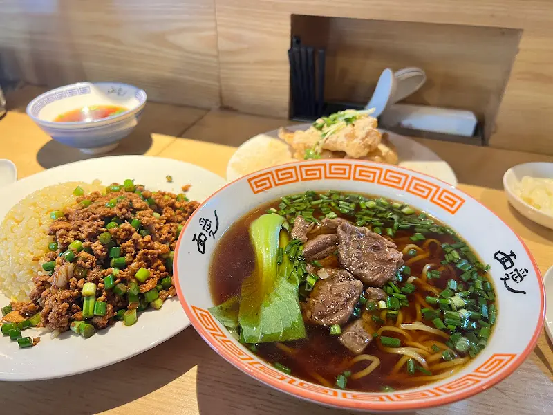 깔끔한 테이블 세팅