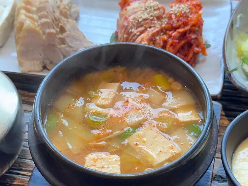 보쌈 정식 한 상 차림