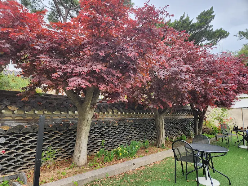 청화공간 야외 테이블