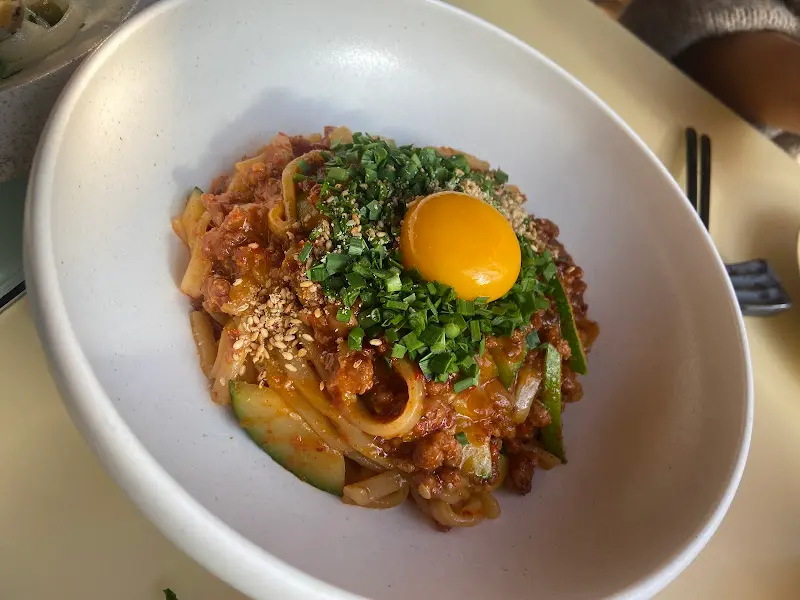 닭다리살 간장 비빔면