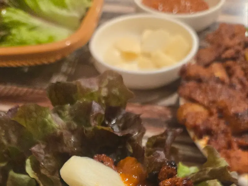 쌈 싸 먹는 돼지 석쇠구이