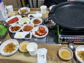 전북대 학생들의 케렌시아, 인심 좋은 사장님의 손맛이 담긴 광장민속식당에서 삼겹살 미식 연구