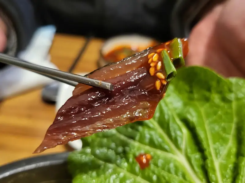 초장에 찍은 과메기