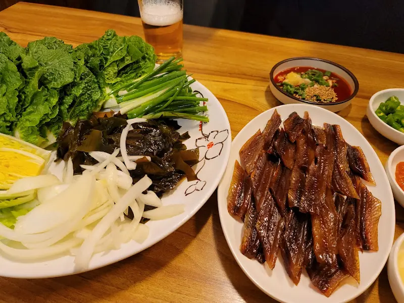 과메기, 쌈 채소, 맥주